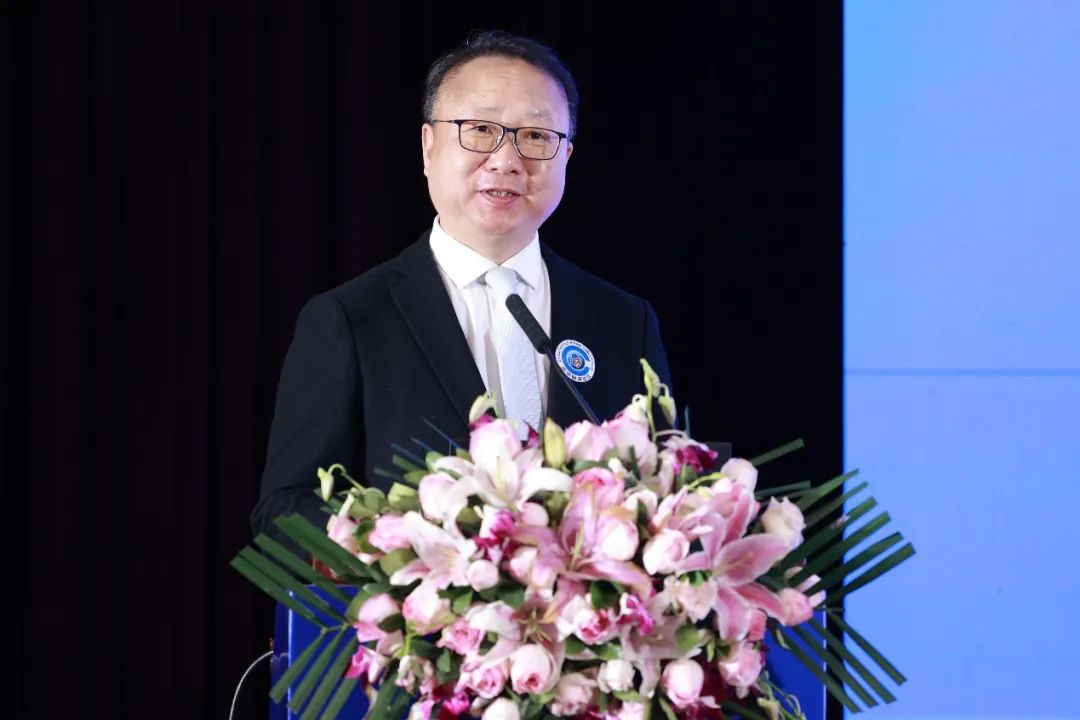 聚力紡織現(xiàn)代化產(chǎn)業(yè)體系新開局！中紡圓桌論壇第十七屆年會在北京舉行