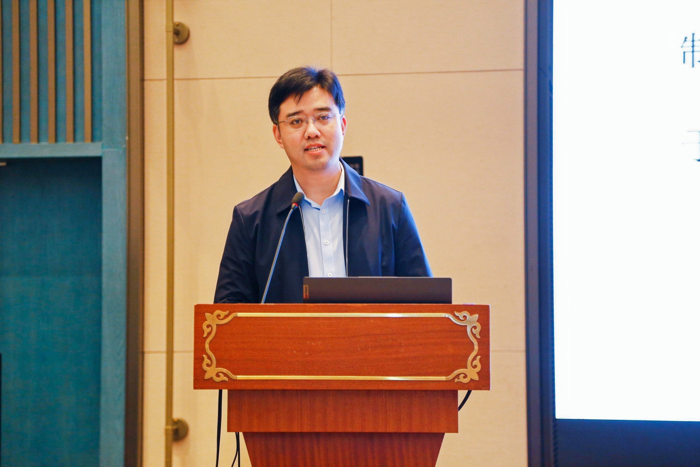 2023年中國(guó)校服產(chǎn)業(yè)高質(zhì)量發(fā)展論壇在溫州舉行