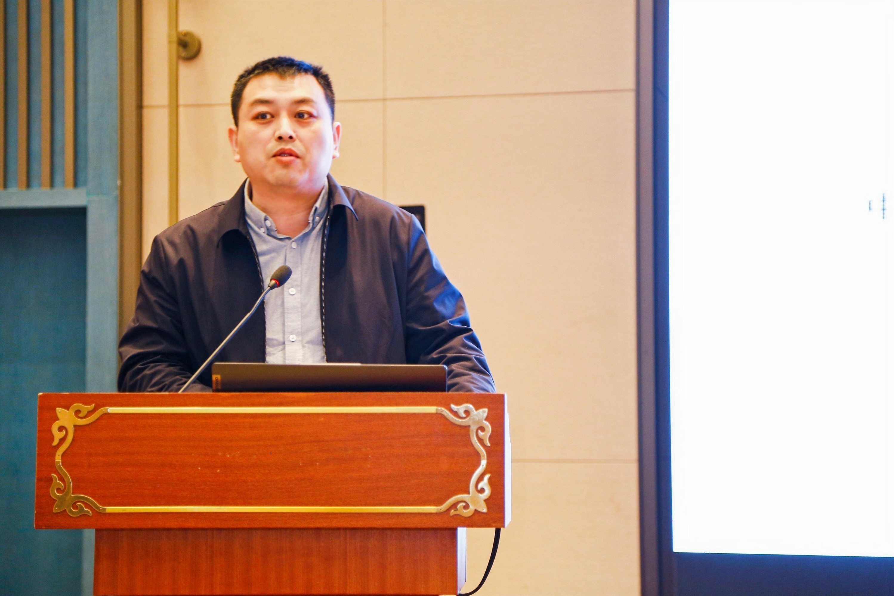 2023年中國(guó)校服產(chǎn)業(yè)高質(zhì)量發(fā)展論壇在溫州舉行