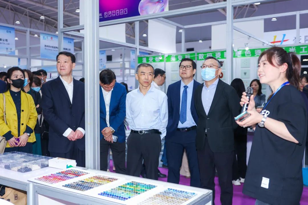 潮起江城，面向未來 | 2023武漢國際紡織面料及輔料博覽會啟幕