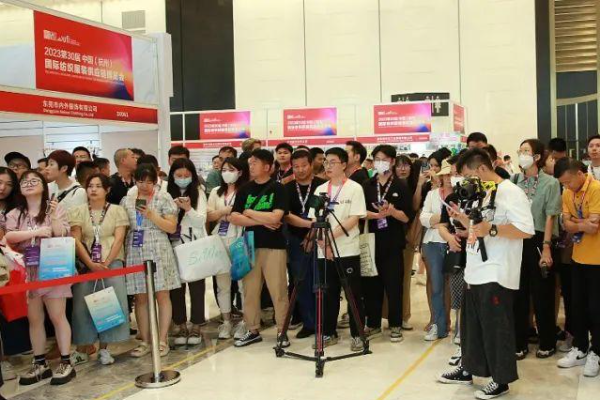 新風(fēng)尚、新格局、新起點(diǎn)，第三十屆中國(guó)杭州國(guó)際紡織服裝供應(yīng)鏈博覽會(huì)盛大開(kāi)幕。