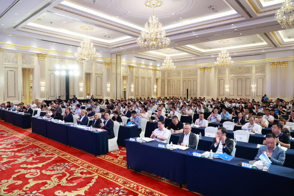 中國紡聯(lián)五屆二次理事擴大會暨五屆三次常務理事擴大會在上海召開