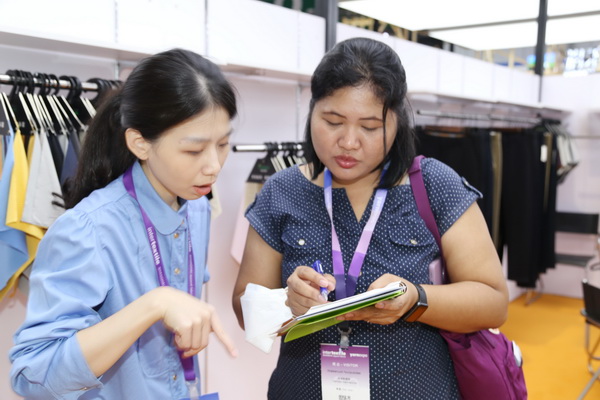 時尚褲裝面料，盡在英倫紡織