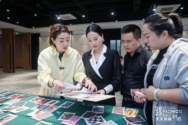 理論精講，實(shí)戰(zhàn)賦能！柯橋天天時尚啟迪秋冬女裝面料開發(fā)新思路
