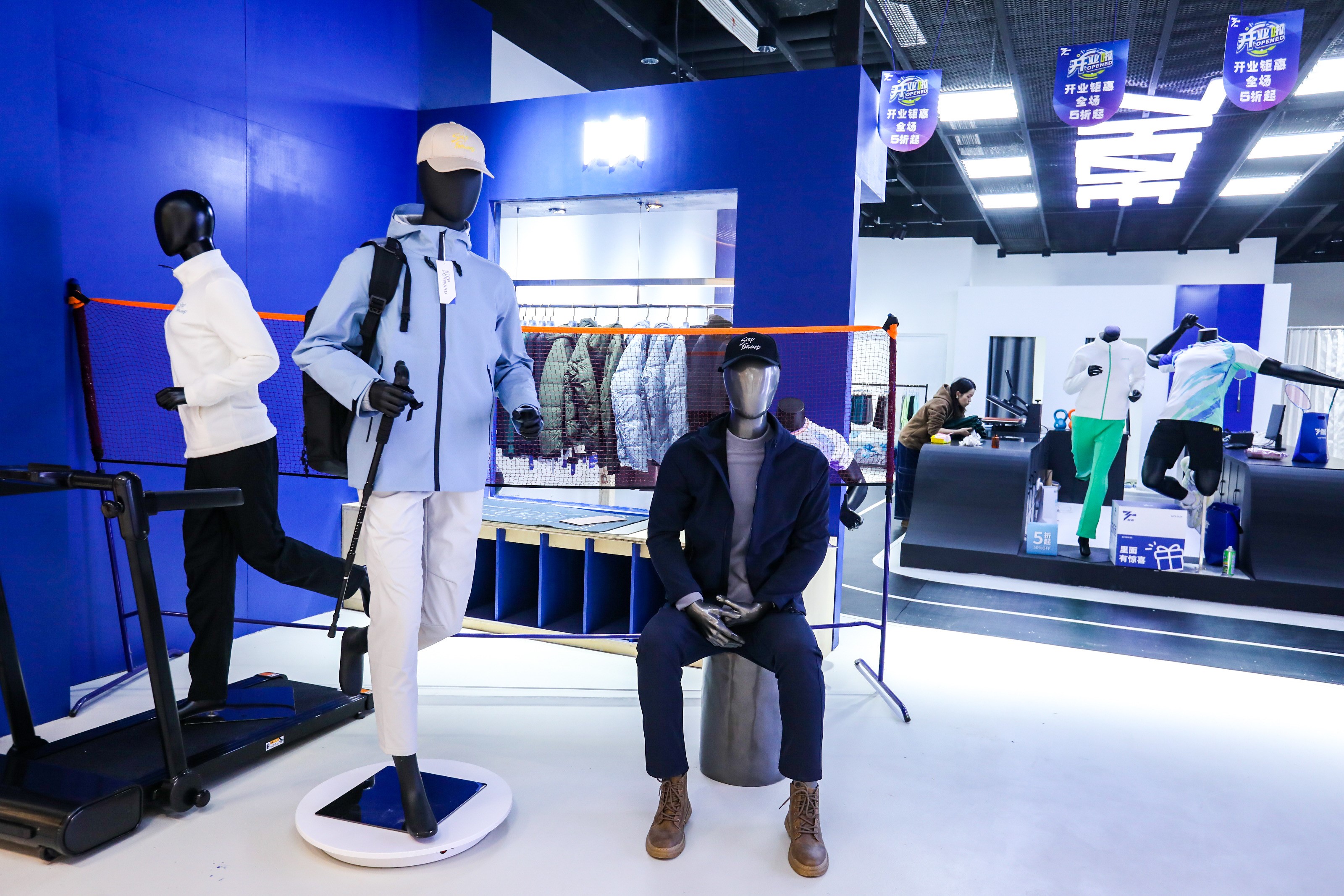 YLI外里全國首店 用運(yùn)動(dòng)與藝術(shù)帶你打破“野蠻邊界”