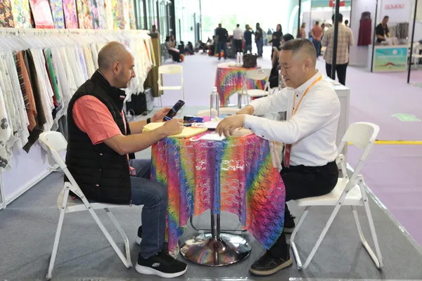 向&ldquo;新&rdquo;而生 逐&ldquo;質(zhì)&rdquo;而行！2024中國紹興柯橋國際紡博會（春季） 隆重開幕