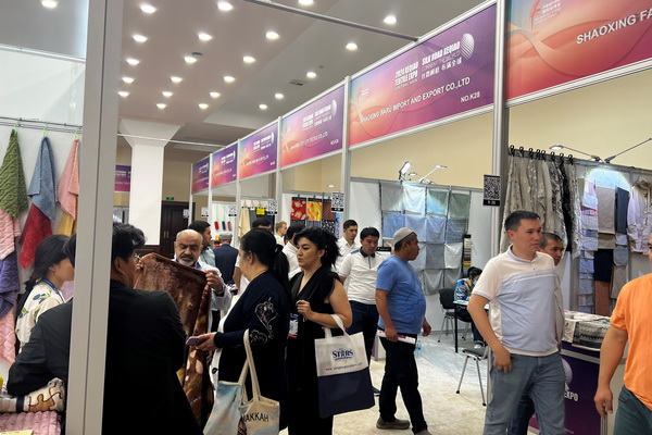 46家企業(yè)組團(tuán)參展！柯橋首個(gè)中亞紡織展在烏茲別克斯坦舉行