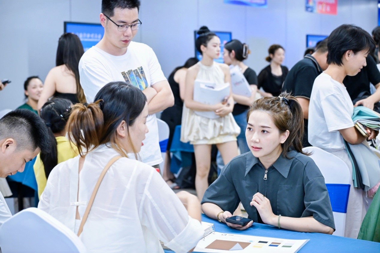 向世界問(wèn)好！&ldquo;中國(guó)時(shí)尚女裝面料第一站&rdquo;榮耀啟航