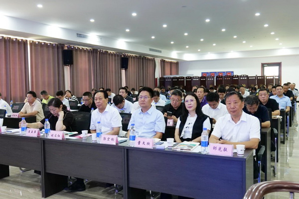 勞模、低碳、AI、新材料&hellip;&hellip;紡織行業(yè)專精特新中小企業(yè)走進(jìn)石家莊