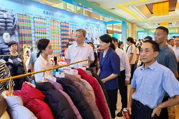 暢&ldquo;聊&rdquo;棉絨情、&ldquo;鏈&rdquo;接新征程，首屆山東&middot;聊城紡織服裝高質(zhì)量發(fā)展大會暨棉絨服供應鏈對接會成功舉辦