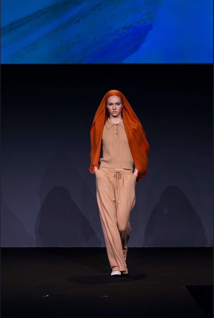 從中國黃河之濱到世界時尚之都：鄂爾多斯市羊絨在巴黎和米蘭大放異彩