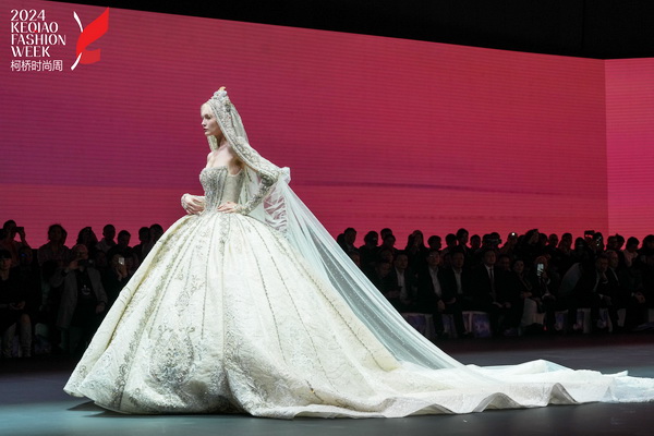 2024柯橋時(shí)尚周（秋季）盛大啟幕！國(guó)際頂尖品牌賦能，為柯橋產(chǎn)業(yè)時(shí)尚升級(jí)翻開(kāi)&ldquo;新質(zhì)&rdquo;篇章