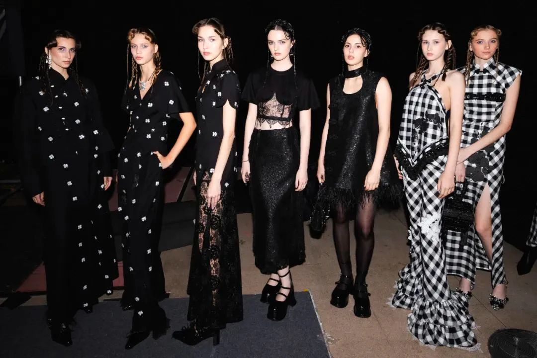 中國（荔秀）優(yōu)質(zhì)女裝采購節(jié)啟幕在即，你們準(zhǔn)備好了嗎？