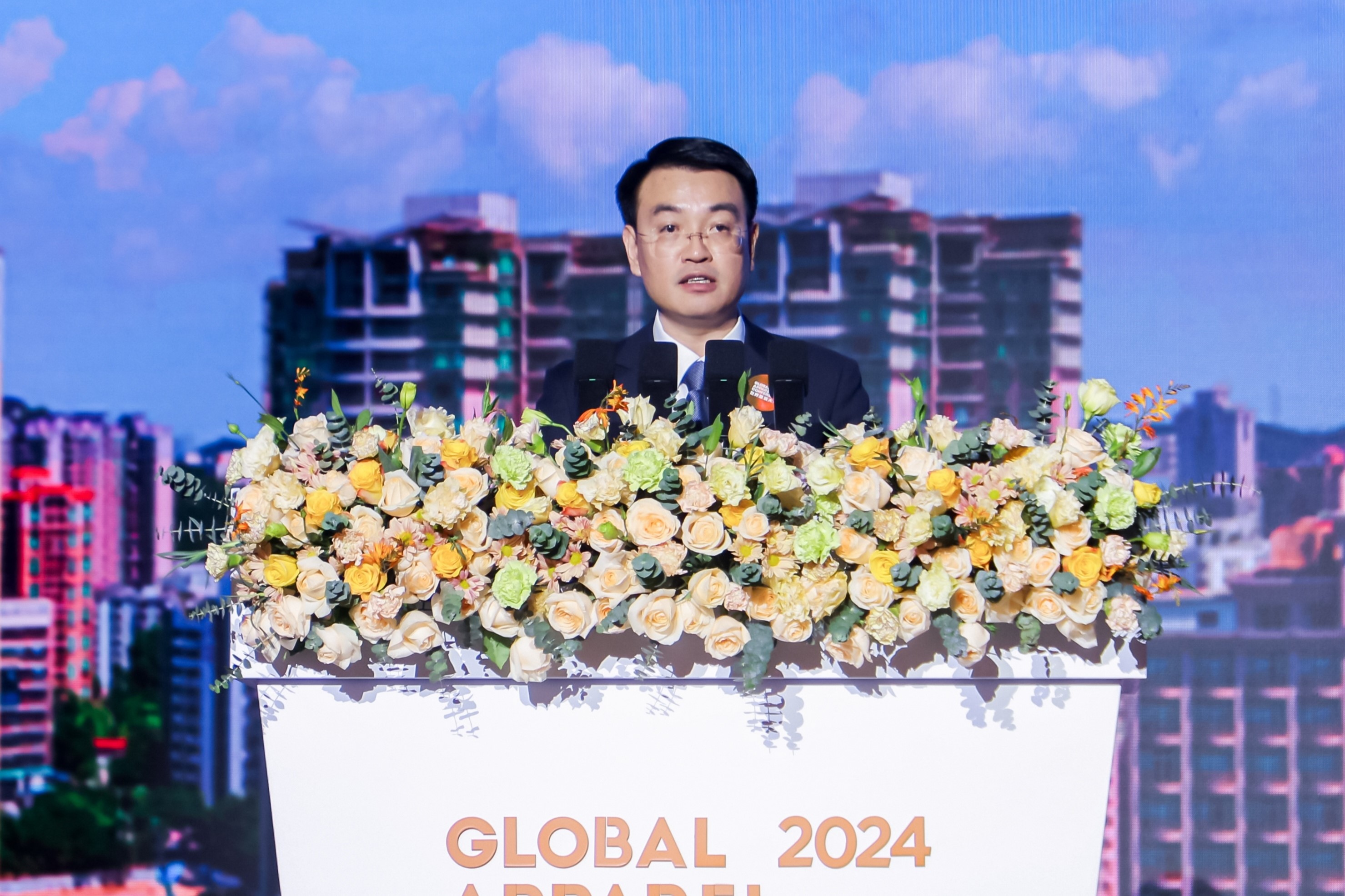 &ldquo;融和&rdquo;20個國家和地區(qū)服裝精英，2024世界服裝大會在東莞虎門開幕