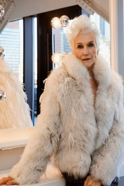  攜手玖姿JUZUI創(chuàng)意總監(jiān)王陶Taoray Wang 老錢(qián)皮草紐約時(shí)裝周成新貴