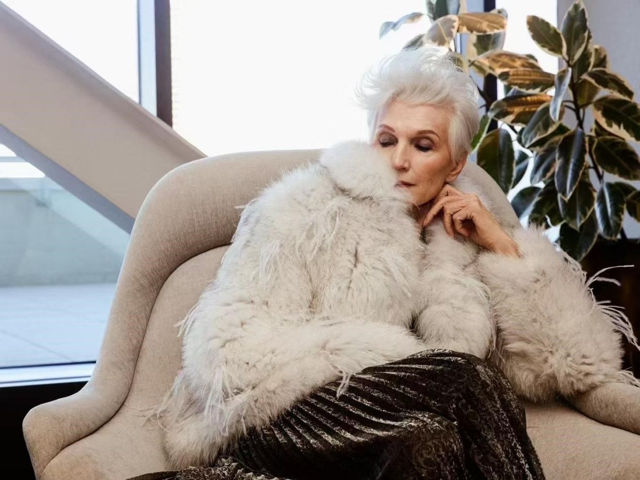  攜手玖姿JUZUI創(chuàng)意總監(jiān)王陶Taoray Wang 老錢(qián)皮草紐約時(shí)裝周成新貴