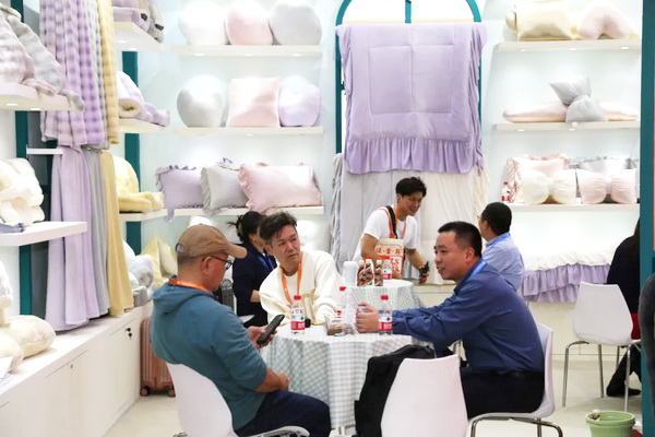 識(shí)變應(yīng)變 拓展外貿(mào)新空間！第33屆華東進(jìn)出口商品交易會(huì)盛大開幕