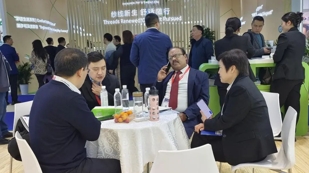實(shí)力&ldquo;圈粉&rdquo;，盡展產(chǎn)業(yè)新風(fēng)貌！山東聊城展團(tuán)首次亮相2025yarnexpo春夏紗線展