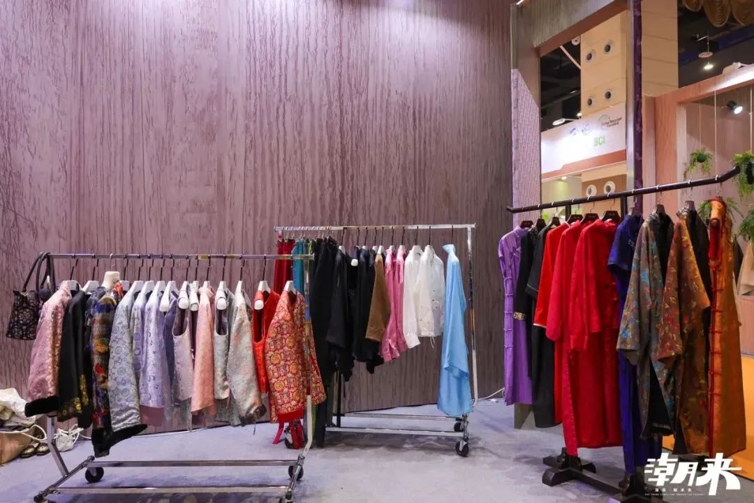 向&ldquo;心&rdquo;而生 逐&ldquo;質(zhì)&rdquo;而行 2025海寧中國(guó)國(guó)際皮革毛皮時(shí)裝面輔料展盛大開幕