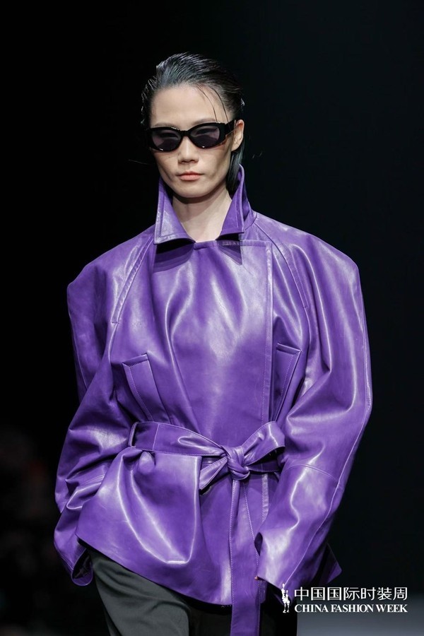 胡瑩瑩的精神內(nèi)核&ldquo;ARTEMIS&middot;自由悅己&rdquo;  設計師品牌Y2FREEDOM秋冬系列北京綻放