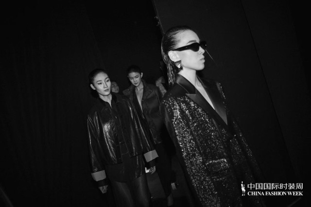 胡瑩瑩的精神內(nèi)核&ldquo;ARTEMIS&middot;自由悅己&rdquo;  設計師品牌Y2FREEDOM秋冬系列北京綻放