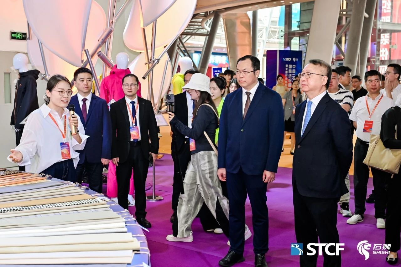 時尚與科技并駕齊驅(qū)！&ldquo;十大類紡織創(chuàng)新產(chǎn)品&rdquo;亮相石獅紡博會