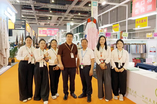 40余家石家莊紡服企業(yè)齊聚滬上，成為中紡聯(lián)秋季聯(lián)展上靚麗的風(fēng)景線