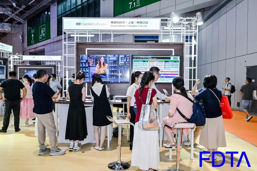 從數(shù)據(jù)決策到虛擬織布，數(shù)字時(shí)尚創(chuàng)新空間貫通紡織全鏈數(shù)智升級(jí)！