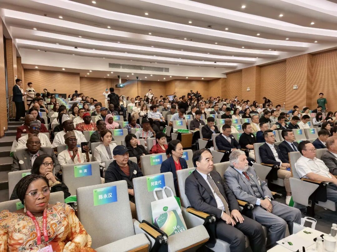 金堂輕紡紡織印染V3.0技術(shù)-易思特產(chǎn)品獲得&ldquo;綠葉標(biāo)&rdquo;評定