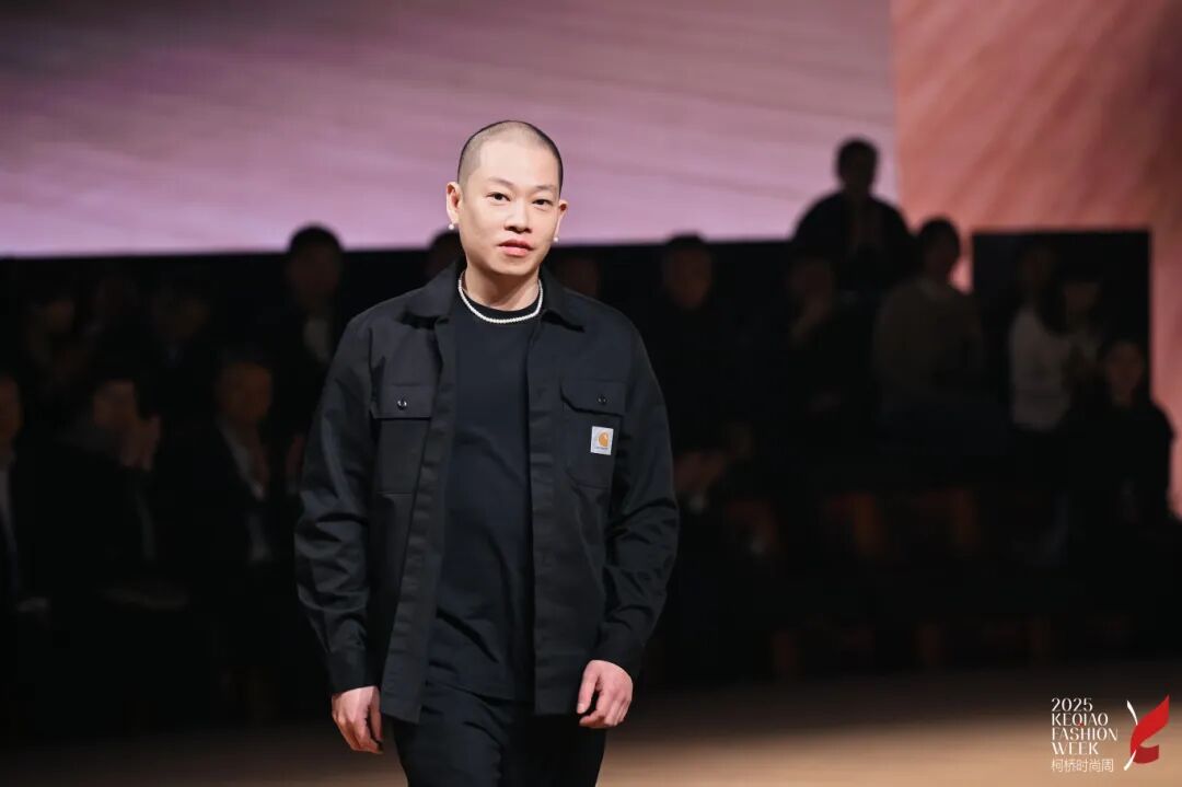 2025柯橋時(shí)尚周（秋季）啟幕！十年織夢(mèng)，時(shí)尚共鳴&ldquo;洄響&rdquo;千年紡都