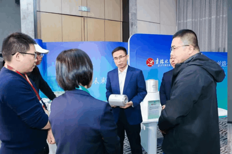 創(chuàng)新驅(qū)動(dòng)，價(jià)值躍升！人造絲產(chǎn)業(yè)高質(zhì)量發(fā)展研討會(huì)共探行業(yè)新生態(tài)