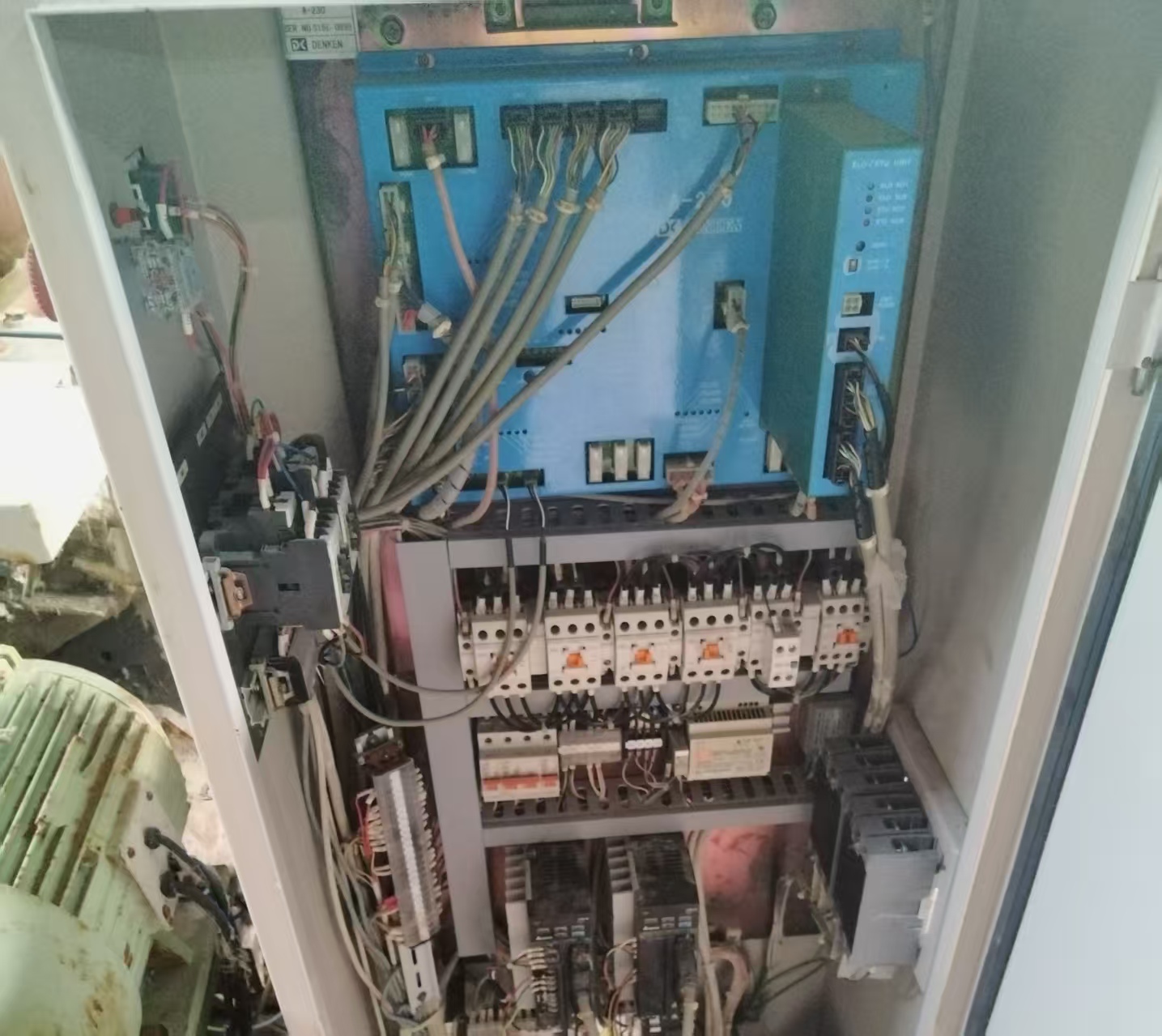 日發(fā)RFJA20噴氣織機(jī)