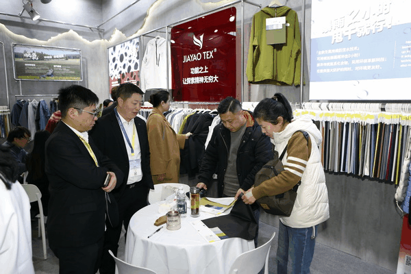 動態(tài)透氣科技|嘉耀紡織用創(chuàng)新詮釋功能性面料新高度