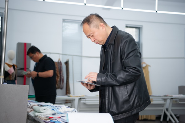 以人才培育為行業(yè)注入持久驅(qū)動力！第十一屆十佳紡織面料設(shè)計師評審會于柯橋舉行